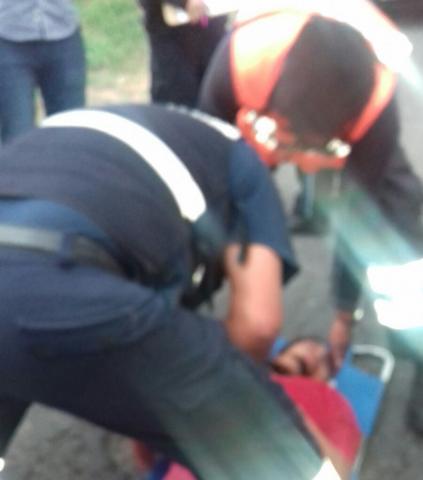 Dos lesionados deja choque entre moto y vehículo en Ixtacuixtla imagen 2