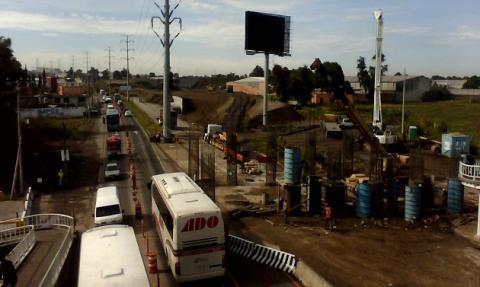 Retraso en obra de libramiento Tlaxcala genera caos