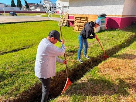 Realizan ISSSTE e IMJUVE jornada conjunta de tequio para mejorar espacios de salud en Tlaxcala imagen 2
