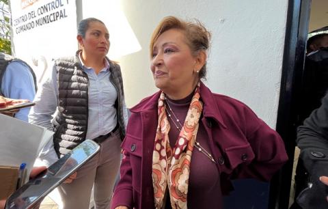 Ante críticas, gobernadora pide que dejen trabajar a titular de la SEGOB
