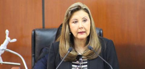 La pintita prefiere su imagen que proteger a las mujeres