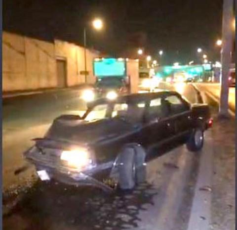 Abandonan dos vehículos tras accidente aparatoso en Chiautempan imagen 1