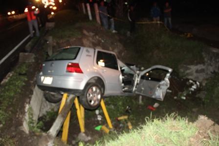 Un muerto y 3 lesionados dejo accidente frontal en autopista imagen 1