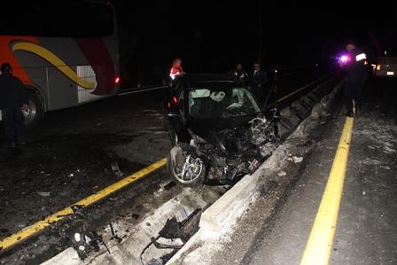 Un muerto y 3 lesionados dejo accidente frontal en autopista imagen 2