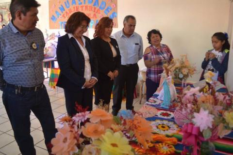El SMDIF de Tlaltelulco arranca curso de tejido y bordado imagen 1