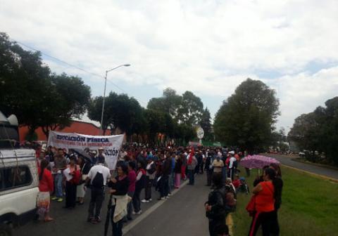 Con movilizaciones docentes cierran semana