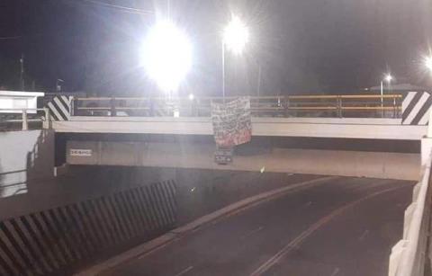 Aparece segunda narcomanta en Apizaco; fue bajada de inmediato