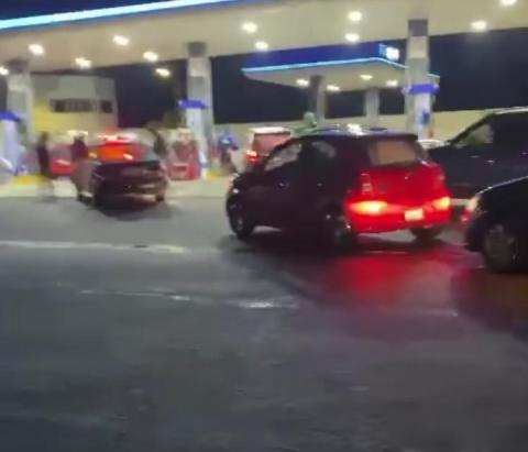 Como mendigos tratan a maestros y los compran con gasolina imagen 1