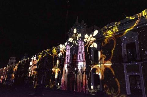 Disfrutan familias Video Mapping proyectado en fachada de Palacio de Gobierno imagen 6