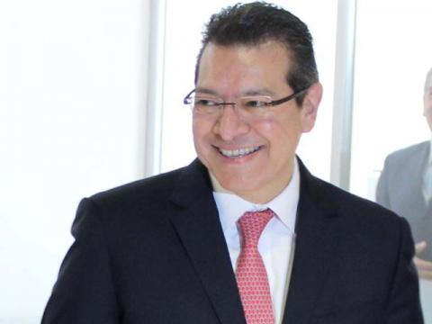 Confía el gobernador Marco Mena en las autoridades electorales
