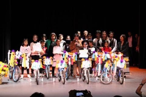 Alcaldesa capitalina premia talento de niños y jóvenes de Tlaxcala