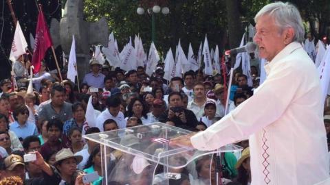 Gobierno de AMLO va por 55 mil becas en nivel medio superior