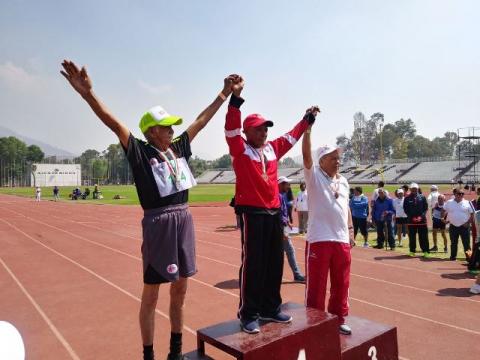 Logran tlaxcaltecas medallas de oro en juegos del Inapam