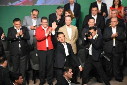 Acude el gobernador Marco Mena al 88 aniversario del PRI imagen 2