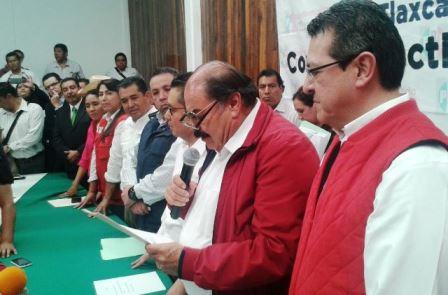 Deja Mena el PRI y va por la candidatura al gobierno