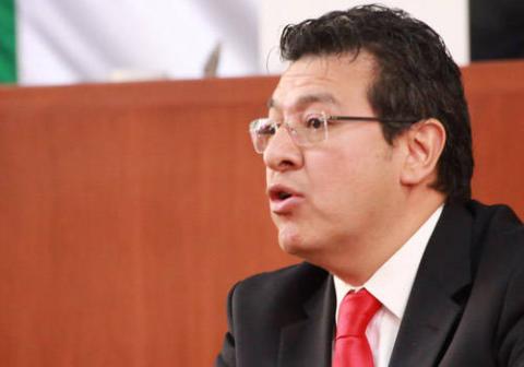 Ubican a Marco Mena entre los peores gobernadores del país