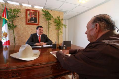 Otorga gobernador audiencias ciudadanas en Calpulalpan, designada capital por un día