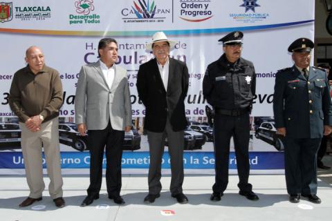Dan banderazo de salida a nuevas patrullas y moto patrullas en Calpulalpan imagen 2
