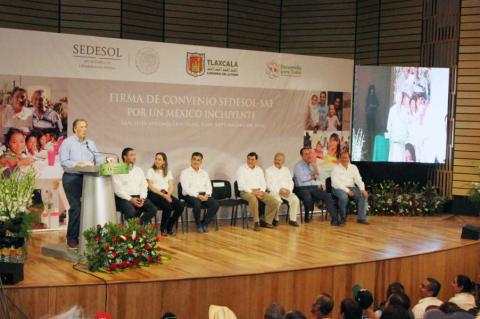 Visita Tlaxcala el titular de Sedesol, José Antonio Meade Kuribreña