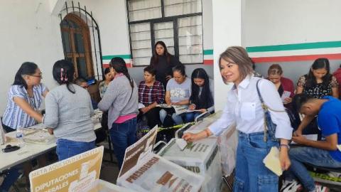 Minerva Hernández llama a vivir la fiesta de la democracia con civilidad