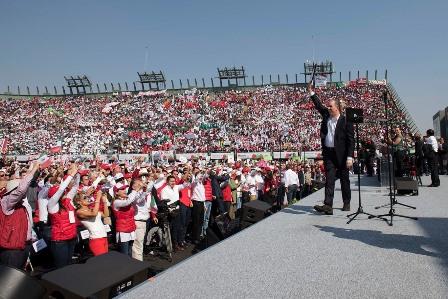 Asiste Marco Mena a la convención nacional del PRI imagen 4