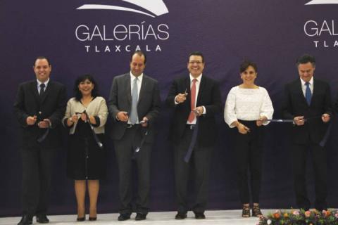 Inaugura el gobernador Marco Mena la plaza Galerías Tlaxcala imagen 1