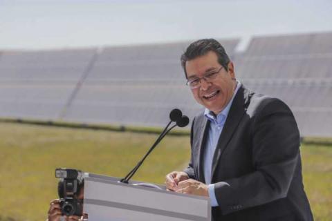 Marco Mena inaugura parque de energía solar con la mayor tecnología en el país imagen 5