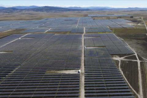 Marco Mena inaugura parque de energía solar con la mayor tecnología en el país imagen 2