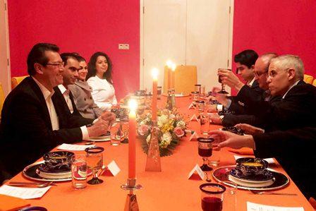Se reúne Marco Mena con embajador de México en China