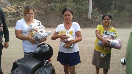 Motociclistas de Tlaxcala entregan apoyo a damnificados del Huracán Earl imagen 4