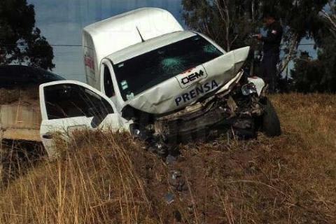 Choque frontal en Atlangatepec deja un muerto y un lesionado