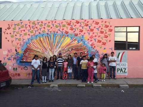 Participan jóvenes capitalinos en taller de muralismo impartido por Imjuvet imagen 2