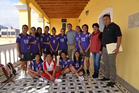 Alcalde apoya equipo que asistirá al nacional de handball en Nayarit imagen 1