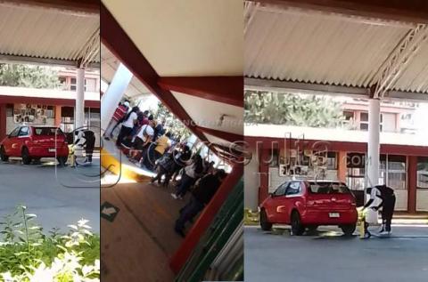Varguitas del Cobat de Papalotla, pone a los alumnos a lavar su auto