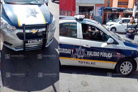 Policías mordelones y sin placas de circulación