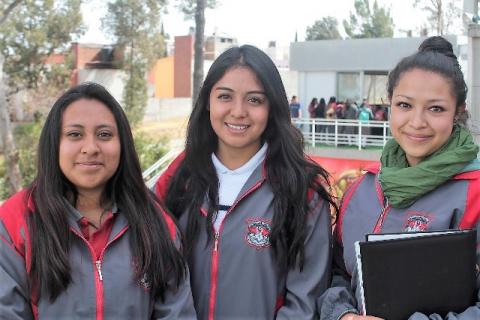De gran apoyo becas de manutención y transporte: Normalistas