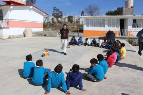 Alcalde fomenta la lectura entre niños con “Cuentas Cuentos” imagen 2