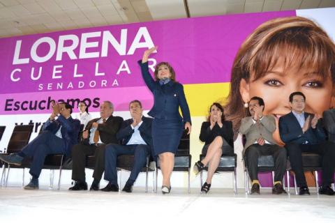 Aunque la quieren tumbar es la candidata de las alianzas