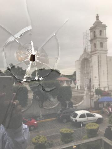 Atentado contra alcalde de Panotla, rafaguean su oficina imagen 3