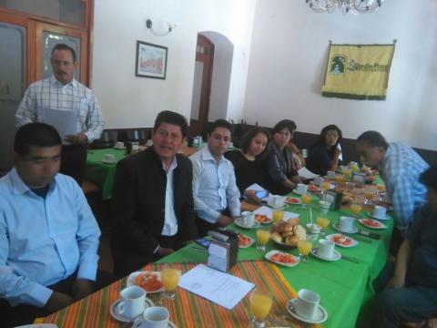 Evaluación del gobierno con vicios y errores: Maestros