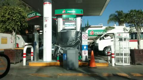A la gasolinera más “honesta” también le clausuran bombas