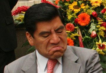 Abuchean a “Gober precioso” en la feria