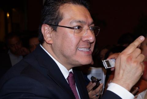 Mena, incongruente en temas esenciales del PRI- PVEM