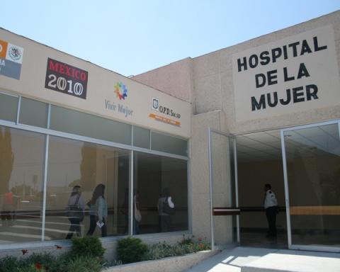 Llega de pie y se muere por negligencia
