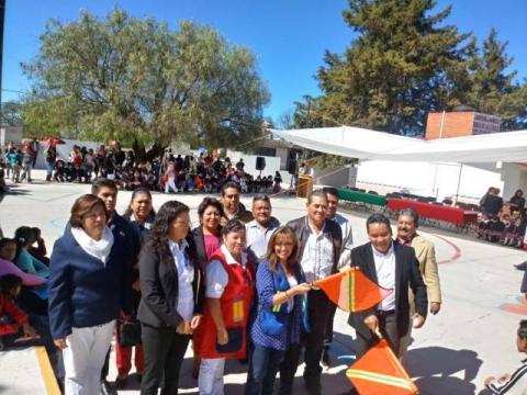 Lorena Cuéllar ahora va por obra en Jardín de Niños imagen 3