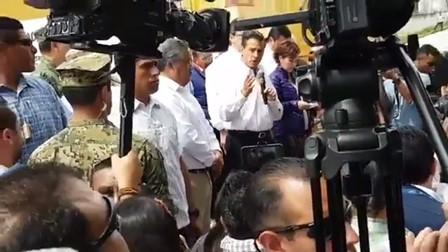 Entre aplausos y olor a gasolina Ixtacuixtla recibe a Peña Nieto