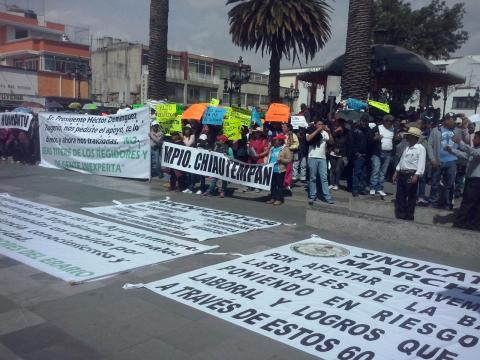 A mentadas de madre piden sindicalizados diálogo con alcalde