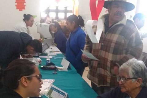 En Ixtenco dan seguimiento a 58 pacientes con cataratas imagen 1