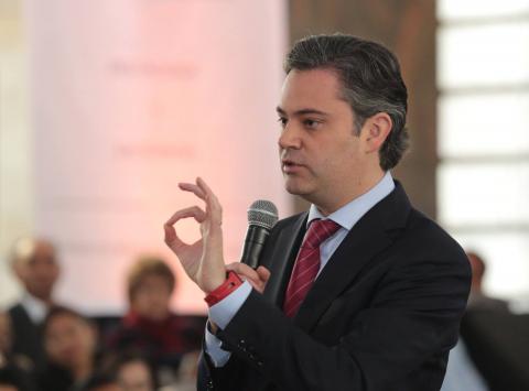 Reconoce Nuño Mayer a Tlaxcala por generación de empleos formales