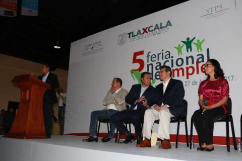 Inauguran en Apizaco Quinta Feria Nacional del Empleo imagen 1